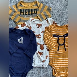 Carter’s — (4) Long Sleeve Onesies • NEW — NEVER WORN • sz 3 months